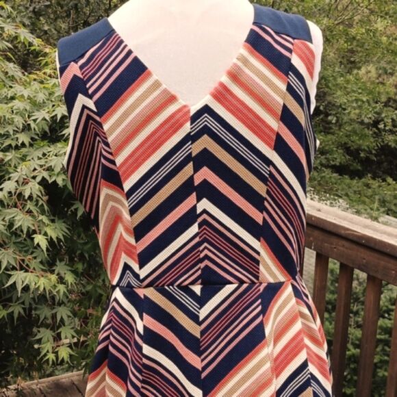 En Focus Studio  Bold Striped Dress - Picture 6 of 10